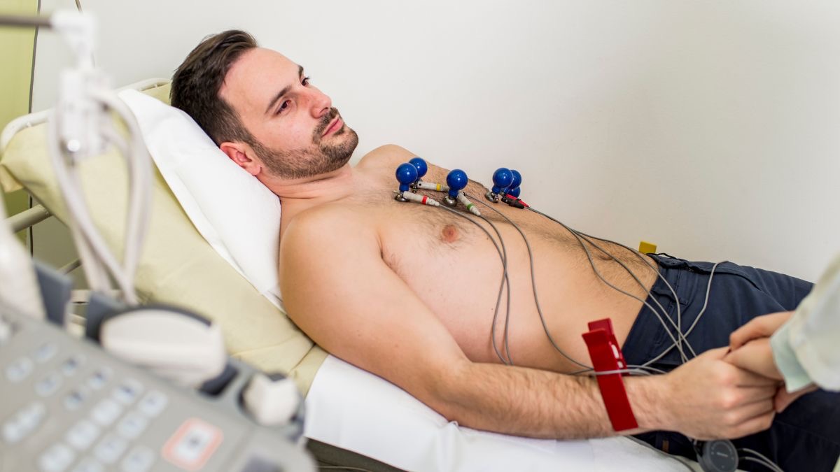 Electrocardiograma a domicilio en Bogotá en casa con equipo especializado